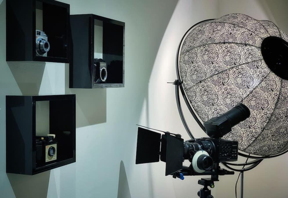 Two Bedroom Luxury Apt With Film Style Swansea Eksteriør bilde
